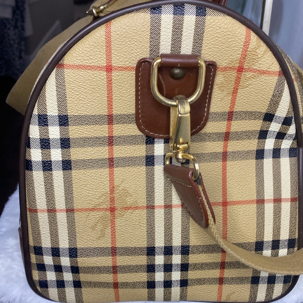 Burberrys Haymarket Check Weekender Duffle Bag - Picture 4 of 14